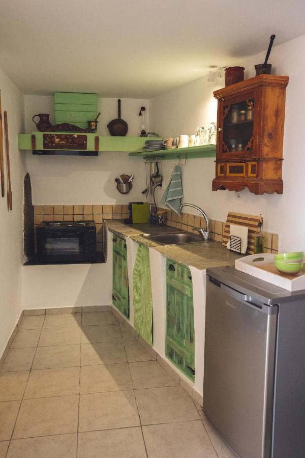 Castria Studios Kionia Extérieur photo